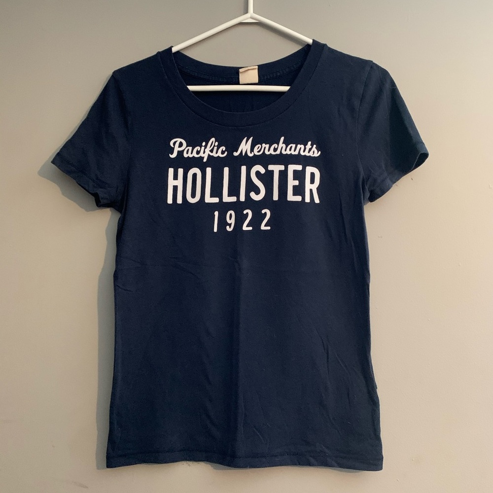 ❄️4/25$❄️ Hollister T-Shirt